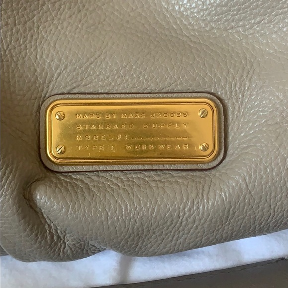 Marc By Marc Jacobs convertible bucket bag - Picture 2 of 3